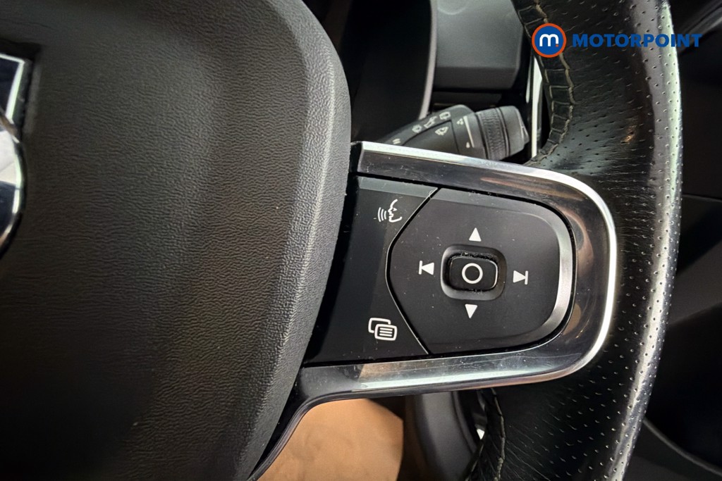 Volvo Xc40 R Design Automatic Petrol SUV - Stock Number (1656098) - 4th supplementary image