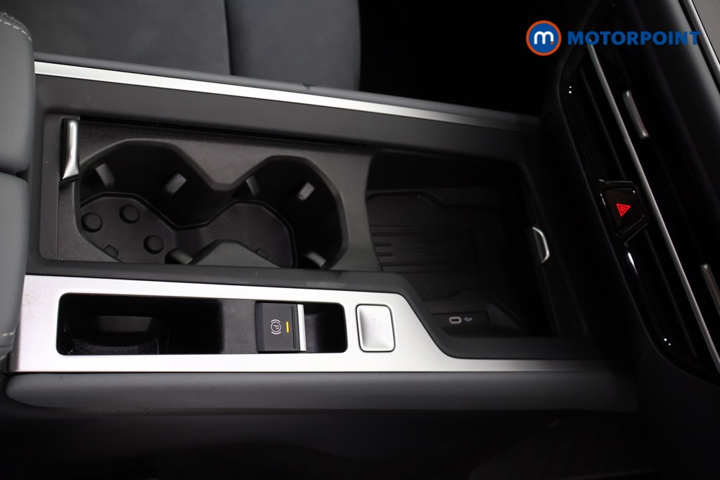 Volkswagen Passat Life Automatic Petrol Plug-In Hybrid Estate - Stock Number (1656633) - 6th supplementary image