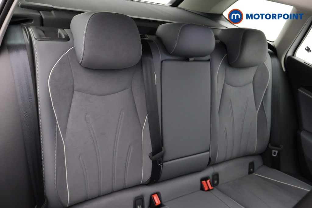Volkswagen Passat Life Automatic Petrol Plug-In Hybrid Estate - Stock Number (1656633) - 10th supplementary image