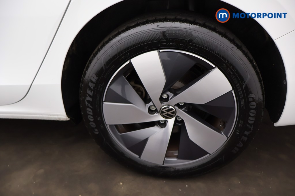 Volkswagen Passat Life Automatic Petrol Plug-In Hybrid Estate - Stock Number (1656633) - 15th supplementary image