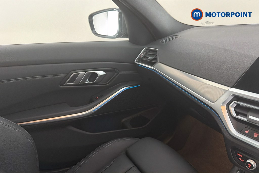 BMW 3 Series M Sport Automatic Petrol Plug-In Hybrid Saloon - Stock Number (1656870) - 11th supplementary image