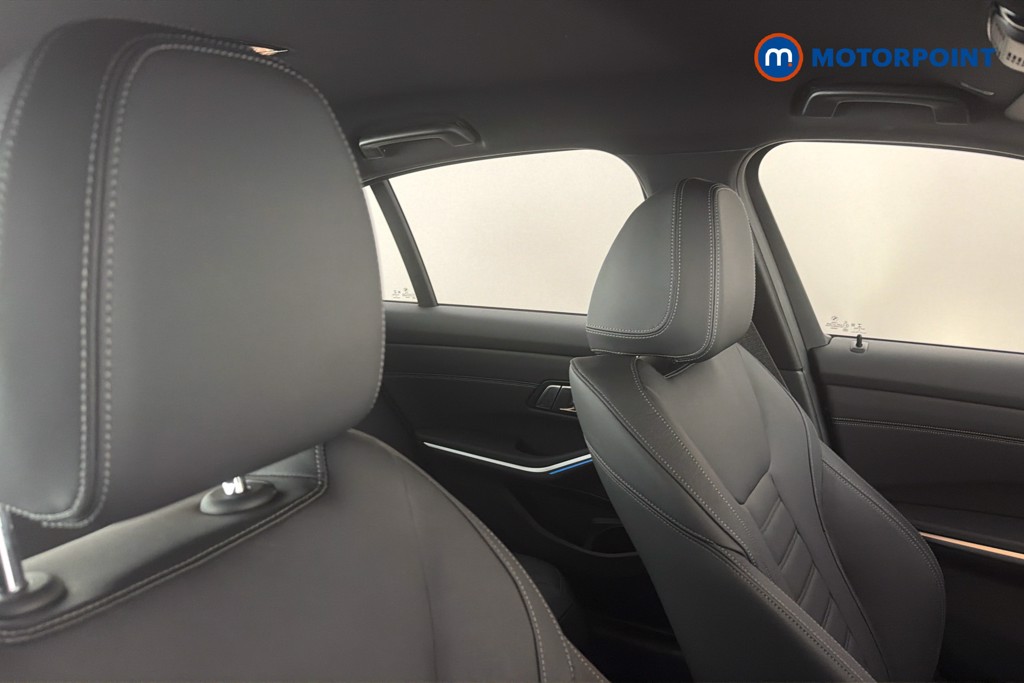 BMW 3 Series M Sport Automatic Petrol Plug-In Hybrid Saloon - Stock Number (1656870) - 23rd supplementary image