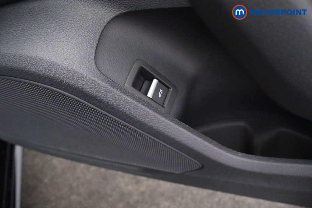 Audi A4 Sport Edition Automatic Petrol Estate - Stock Number (1634423) - 17th supplementary image