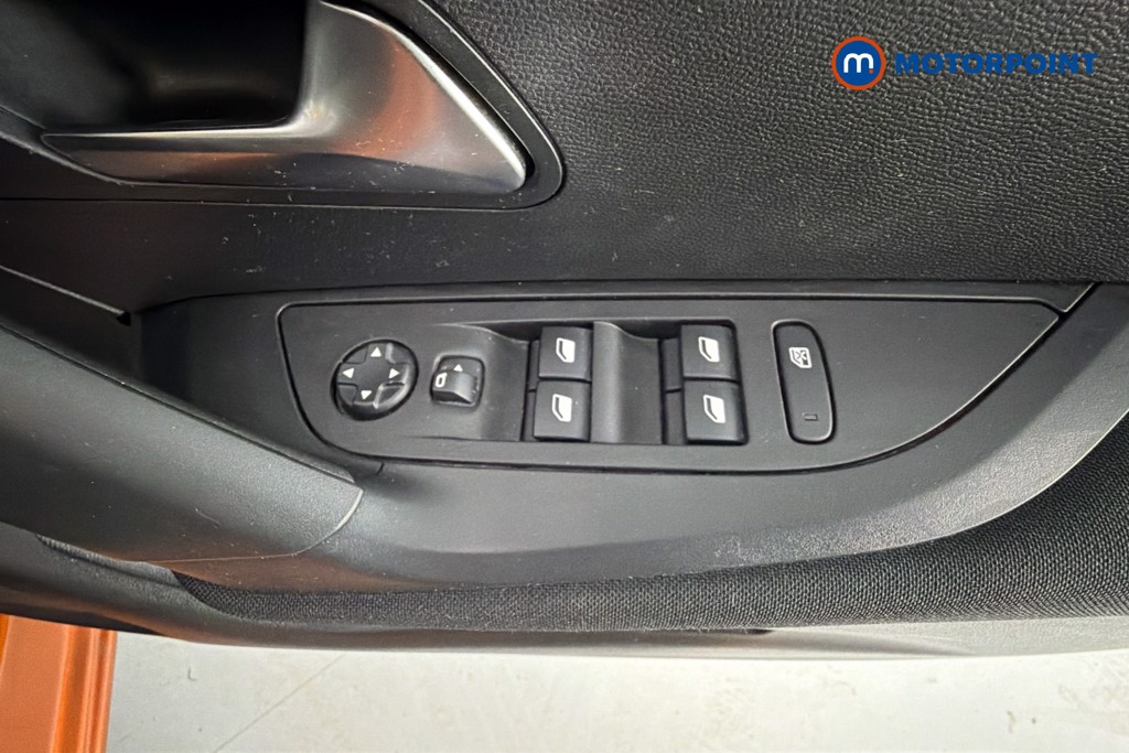 Peugeot 2008 Active Manual Petrol SUV - Stock Number (1647197) - 20th supplementary image