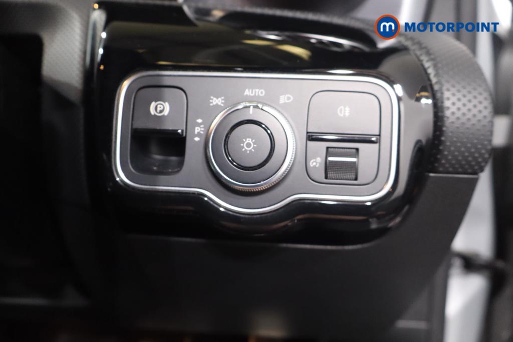 Mercedes-Benz A Class Amg Line Automatic Diesel Hatchback - Stock Number (1647472) - 8th supplementary image