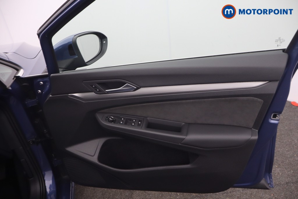 Volkswagen Golf Style Automatic Petrol Hatchback - Stock Number (1649530) - 9th supplementary image
