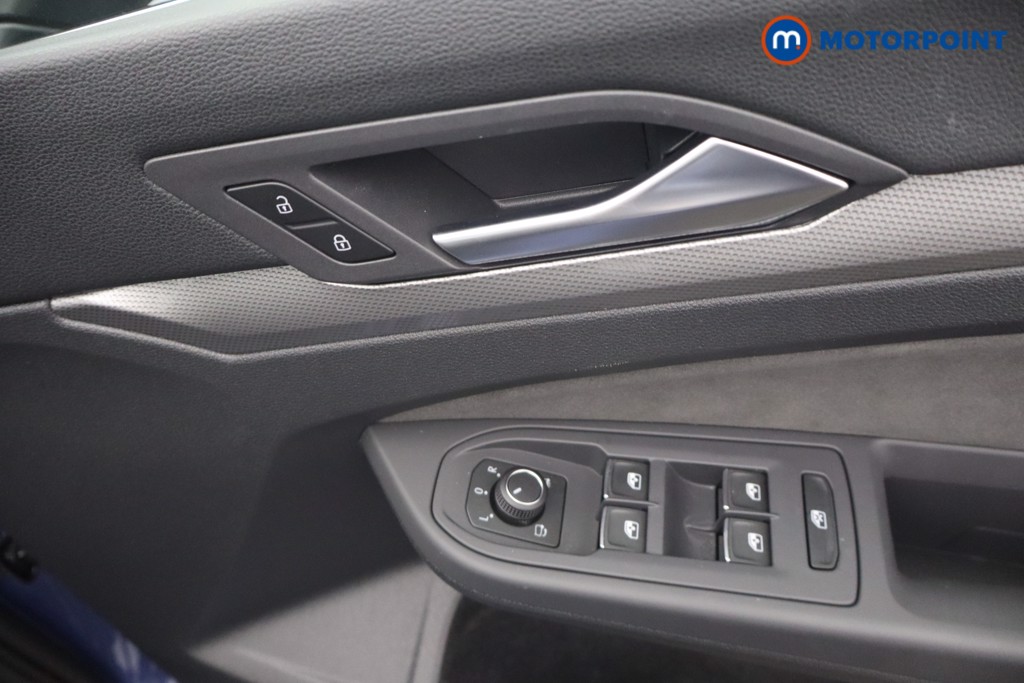 Volkswagen Golf Style Automatic Petrol Hatchback - Stock Number (1649530) - 10th supplementary image