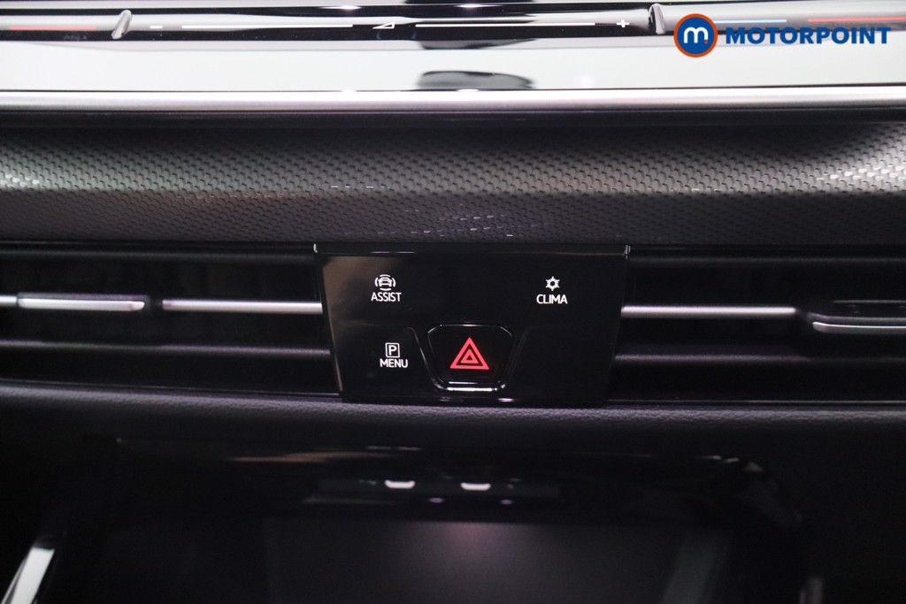 Volkswagen Golf Style Automatic Petrol Hatchback - Stock Number (1649530) - 20th supplementary image