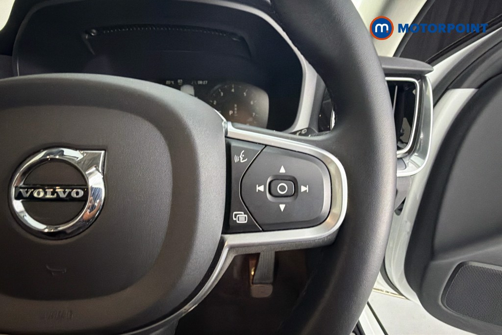 Volvo V60 Momentum Automatic Petrol Estate - Stock Number (1650593) - 4th supplementary image