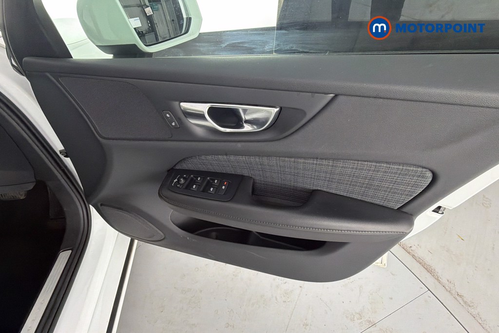 Volvo V60 Momentum Automatic Petrol Estate - Stock Number (1650593) - 19th supplementary image