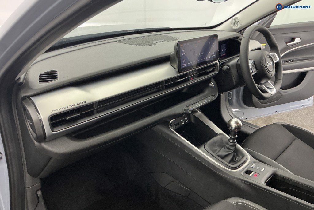 Jeep Avenger Summit Manual Petrol SUV - Stock Number (1651422) - 9th supplementary image