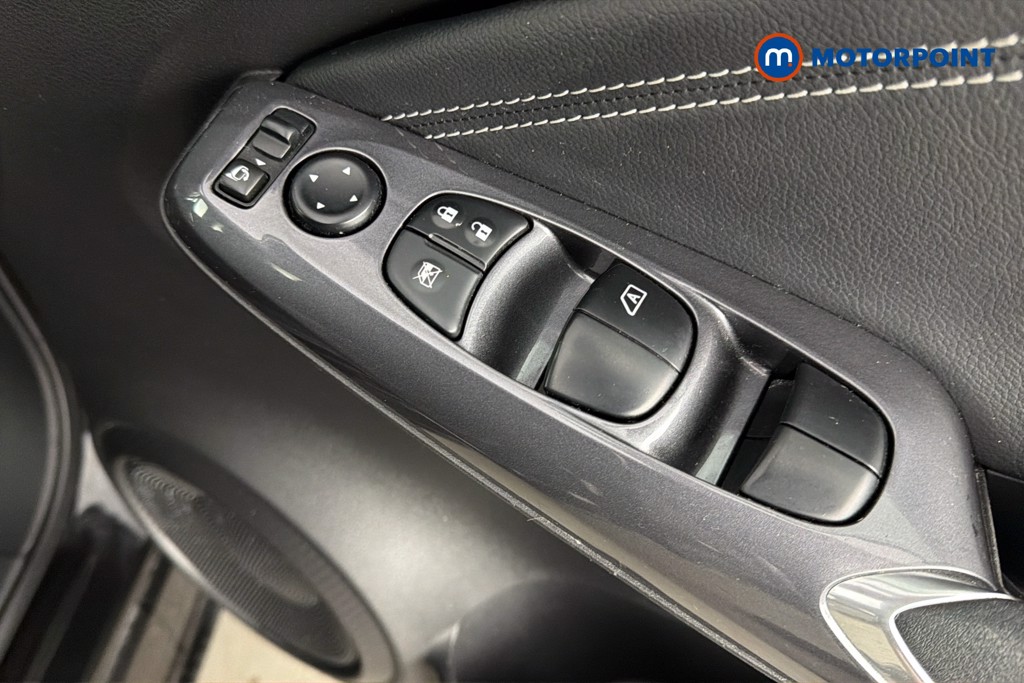 Nissan Juke Tekna Manual Petrol SUV - Stock Number (1651423) - 20th supplementary image