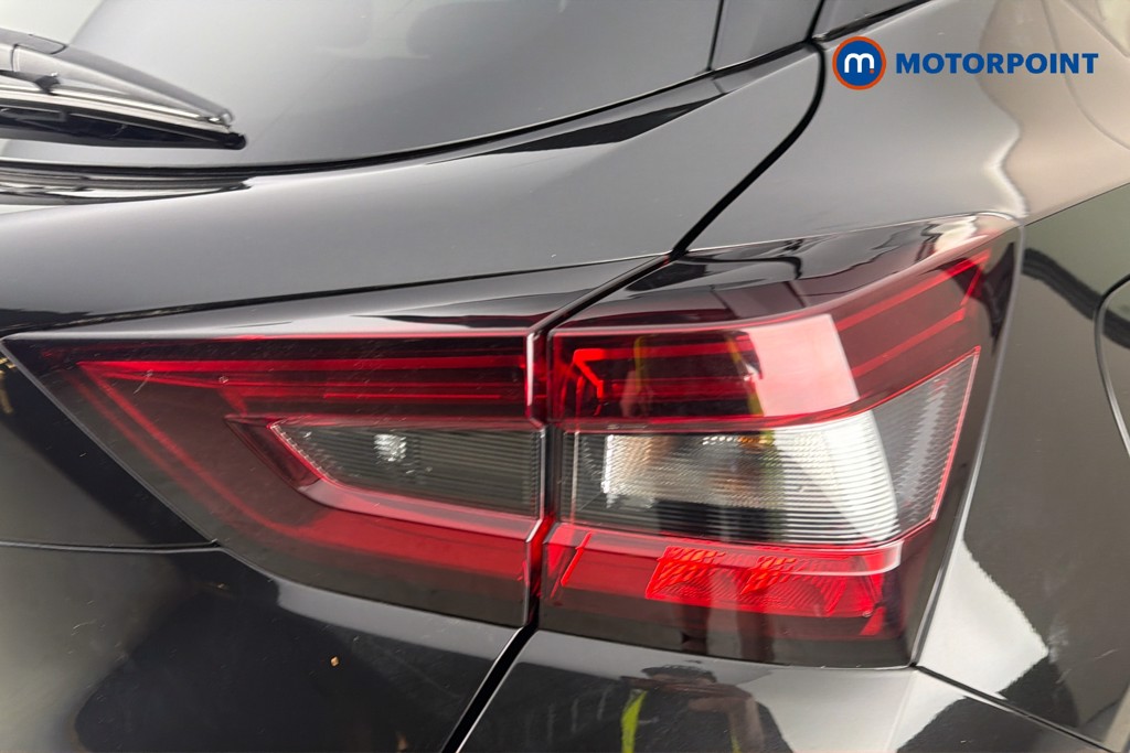Nissan Juke Tekna Manual Petrol SUV - Stock Number (1651423) - 38th supplementary image