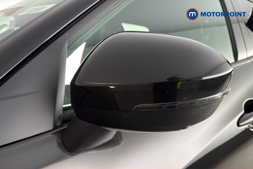 Nissan Juke Tekna Manual Petrol SUV - Stock Number (1651423) - 43rd supplementary image