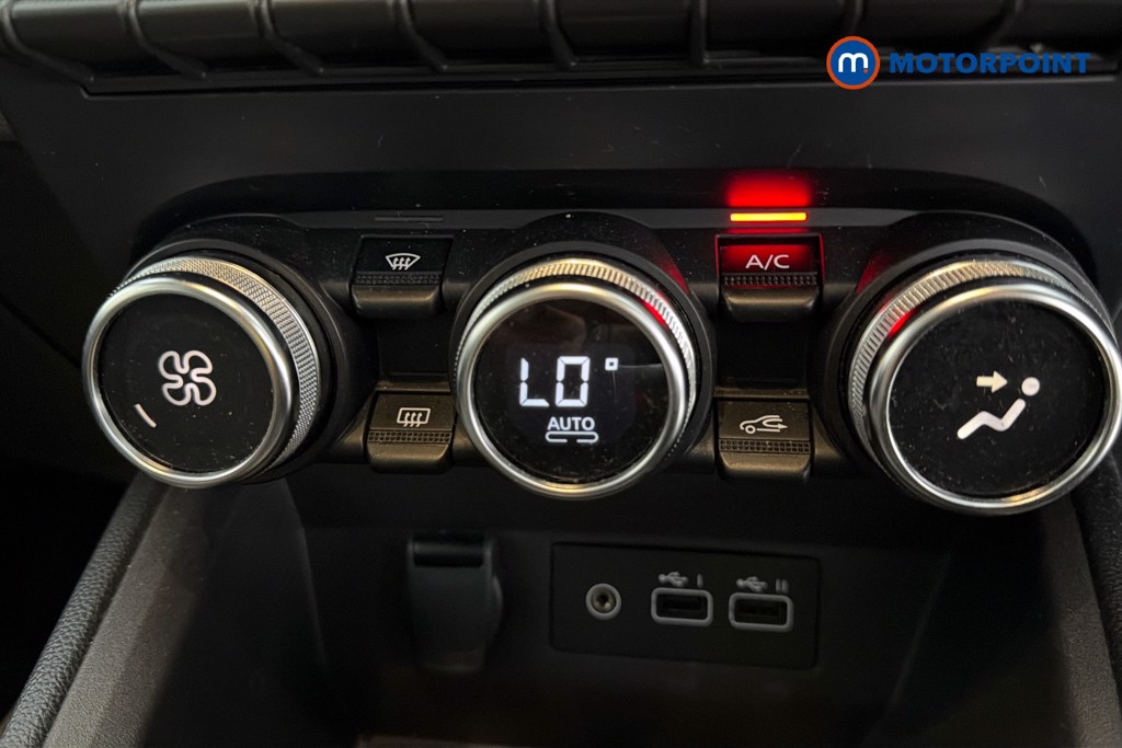 Renault Clio Evolution Automatic Petrol-Electric Hybrid Hatchback - Stock Number (1651518) - 12th supplementary image