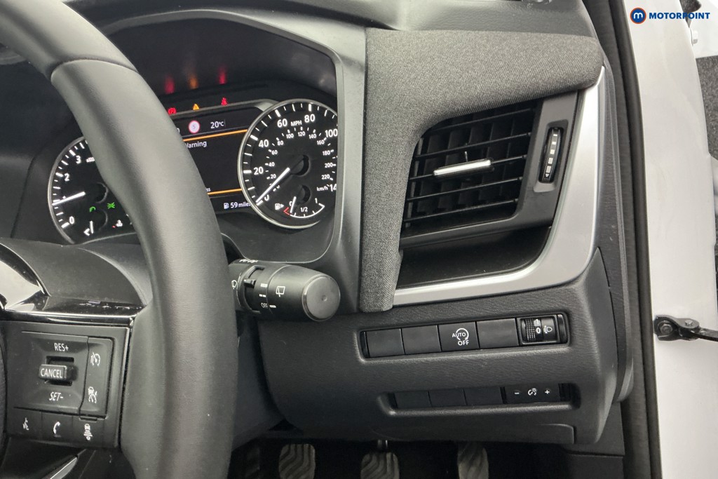 Nissan Qashqai Acenta Premium Manual Petrol SUV - Stock Number (1651811) - 22nd supplementary image