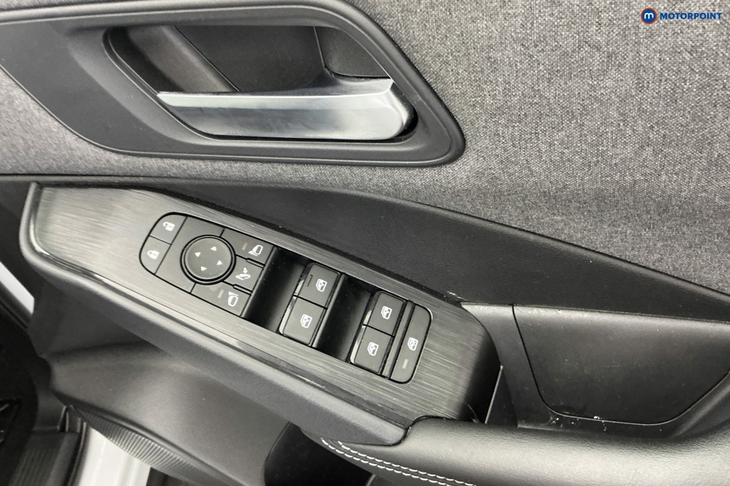 Nissan Qashqai Acenta Premium Manual Petrol SUV - Stock Number (1651811) - 25th supplementary image