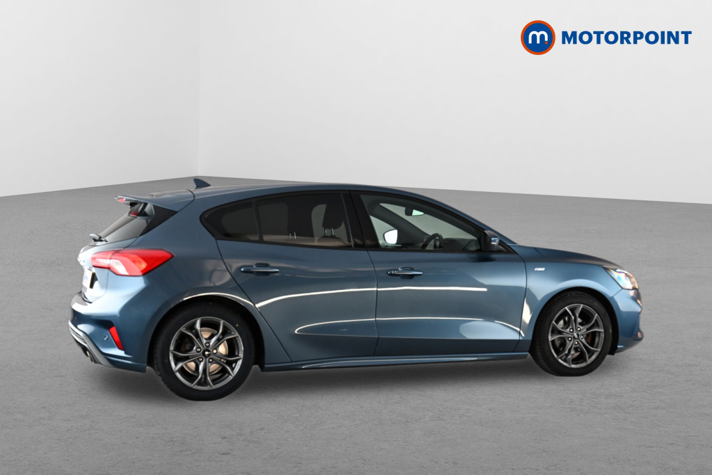 Ford Focus St-Line Automatic Petrol Hatchback - Stock Number (1652086) - Drivers side rear corner