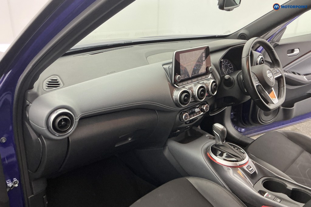 Nissan Juke Tekna Automatic Petrol SUV - Stock Number (1652378) - 9th supplementary image