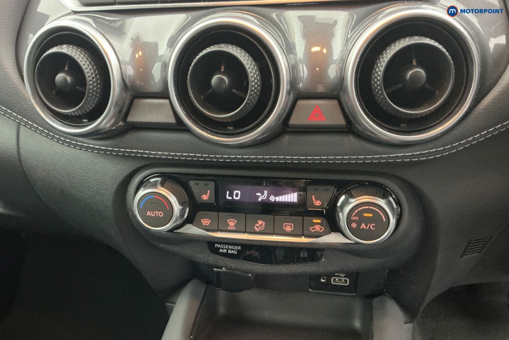 Nissan Juke Tekna Automatic Petrol SUV - Stock Number (1652378) - 17th supplementary image