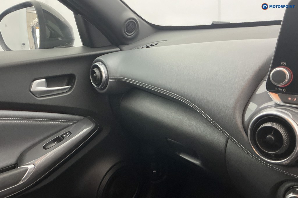 Nissan Juke Tekna Automatic Petrol SUV - Stock Number (1652378) - 18th supplementary image