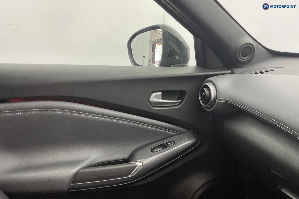 Nissan Juke Tekna Automatic Petrol SUV - Stock Number (1652378) - 19th supplementary image