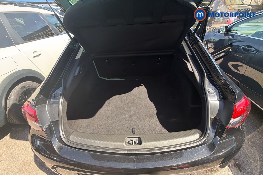 Vauxhall Insignia SRI Automatic Diesel Hatchback - Stock Number (1652539) - 33rd supplementary image