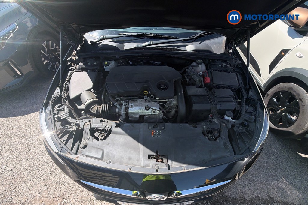 Vauxhall Insignia SRI Automatic Diesel Hatchback - Stock Number (1652539) - 1st supplementary image