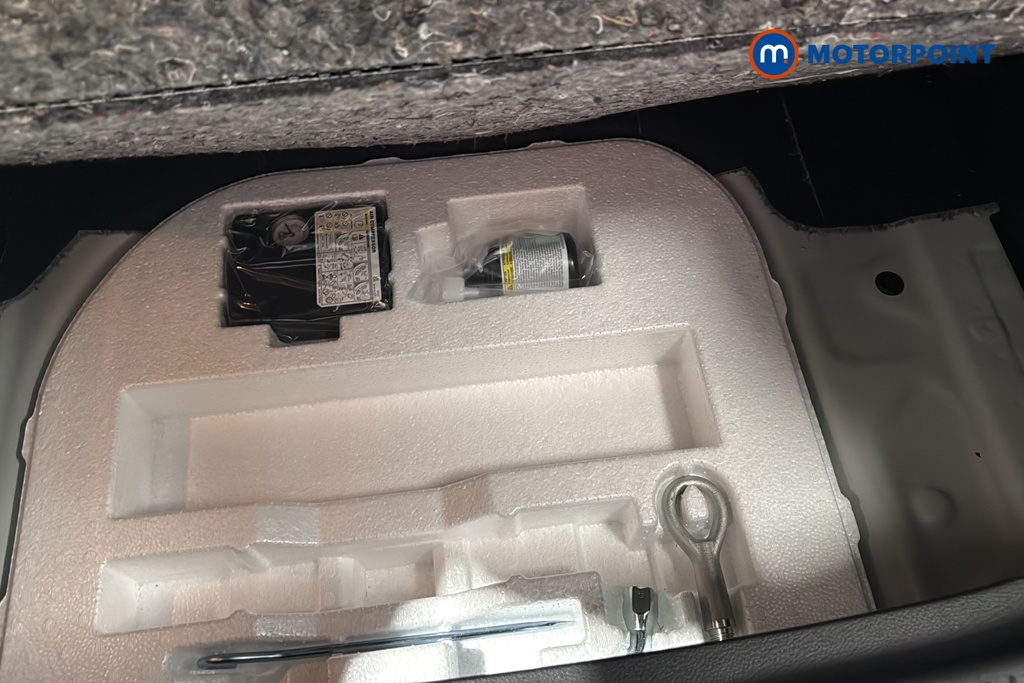 Suzuki Ignis Sz-T Manual Petrol SUV - Stock Number (1653123) - 33rd supplementary image