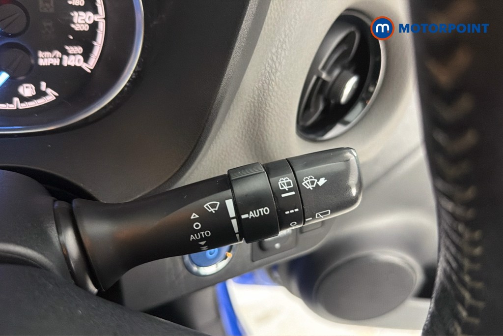 Toyota Yaris Icon Automatic Petrol-Electric Hybrid Hatchback - Stock Number (1653178) - 7th supplementary image