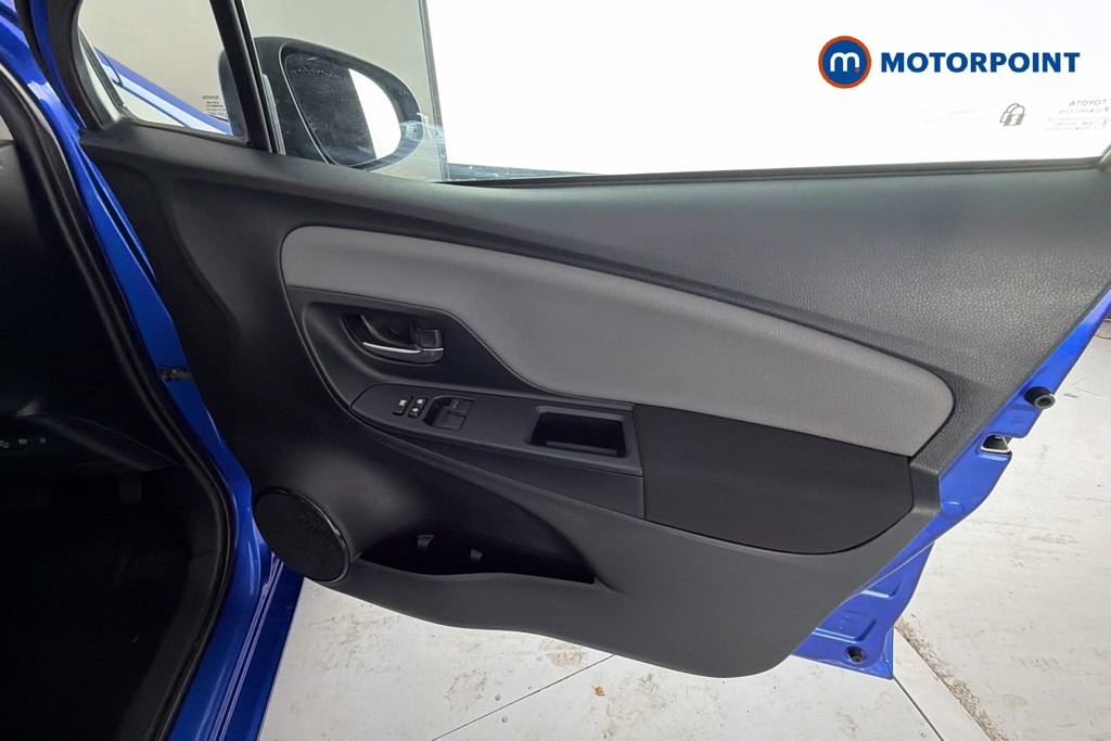 Toyota Yaris Icon Automatic Petrol-Electric Hybrid Hatchback - Stock Number (1653178) - 19th supplementary image