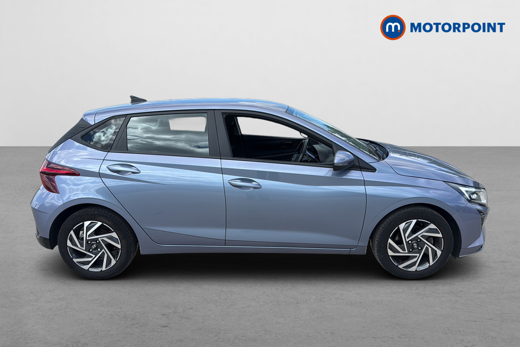Hyundai I20 Advance Manual Petrol Hatchback - Stock Number (1653574) - Passenger side