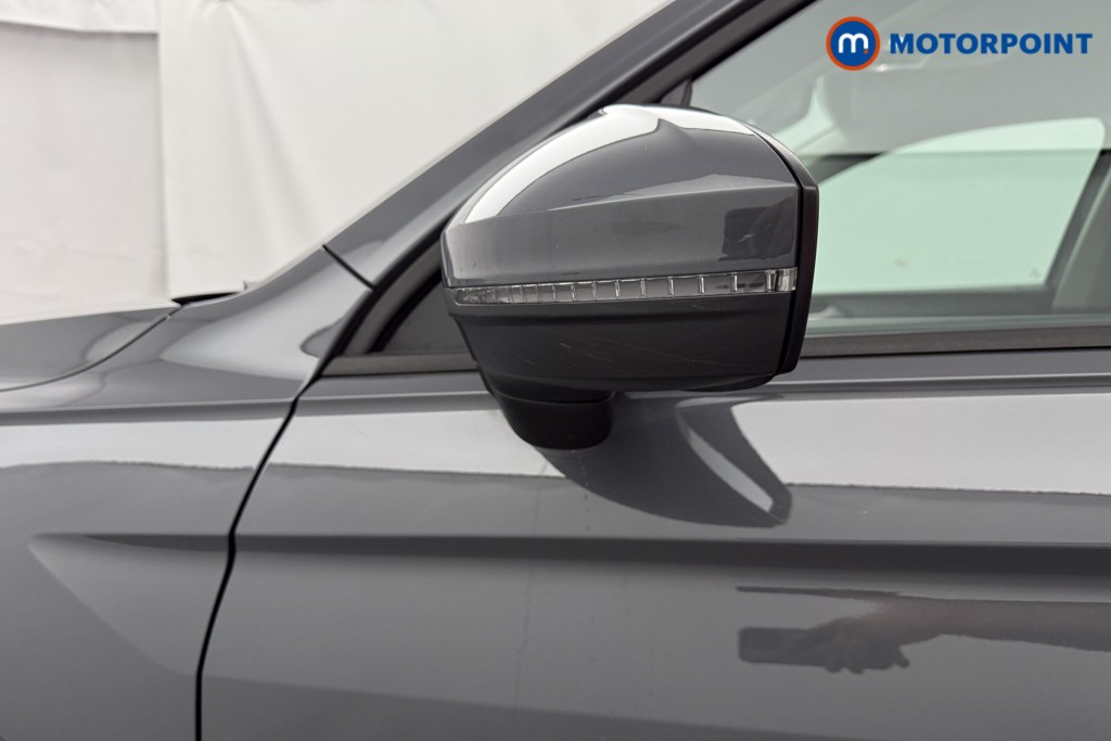 Volkswagen Tiguan Life Manual Petrol SUV - Stock Number (1654480) - 18th supplementary image
