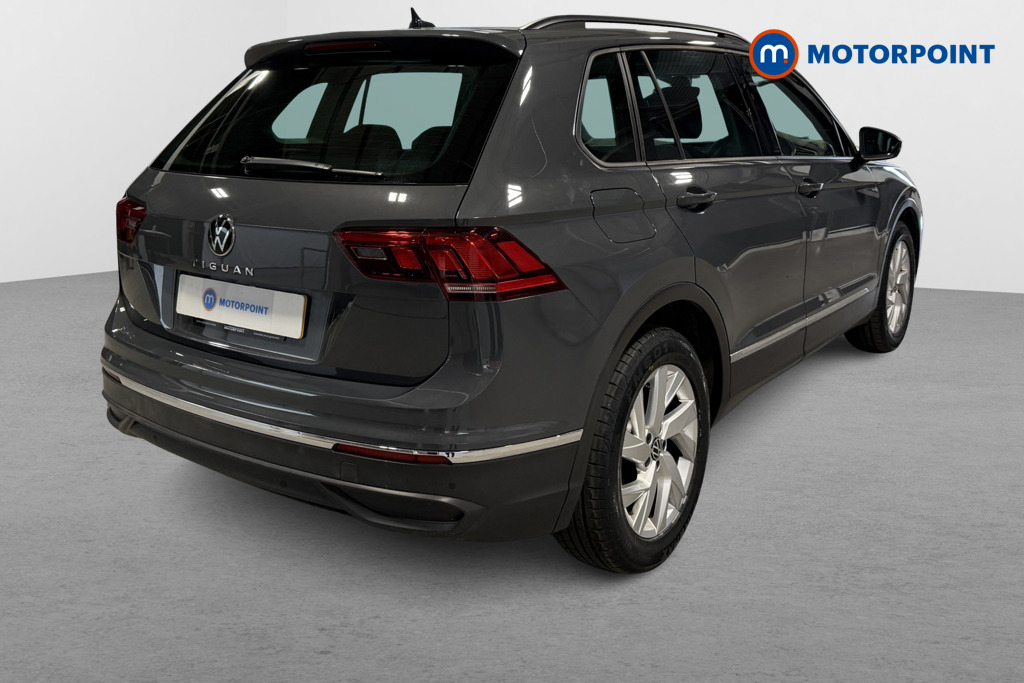 Volkswagen Tiguan Life Manual Petrol SUV - Stock Number (1654480) - Drivers side rear corner
