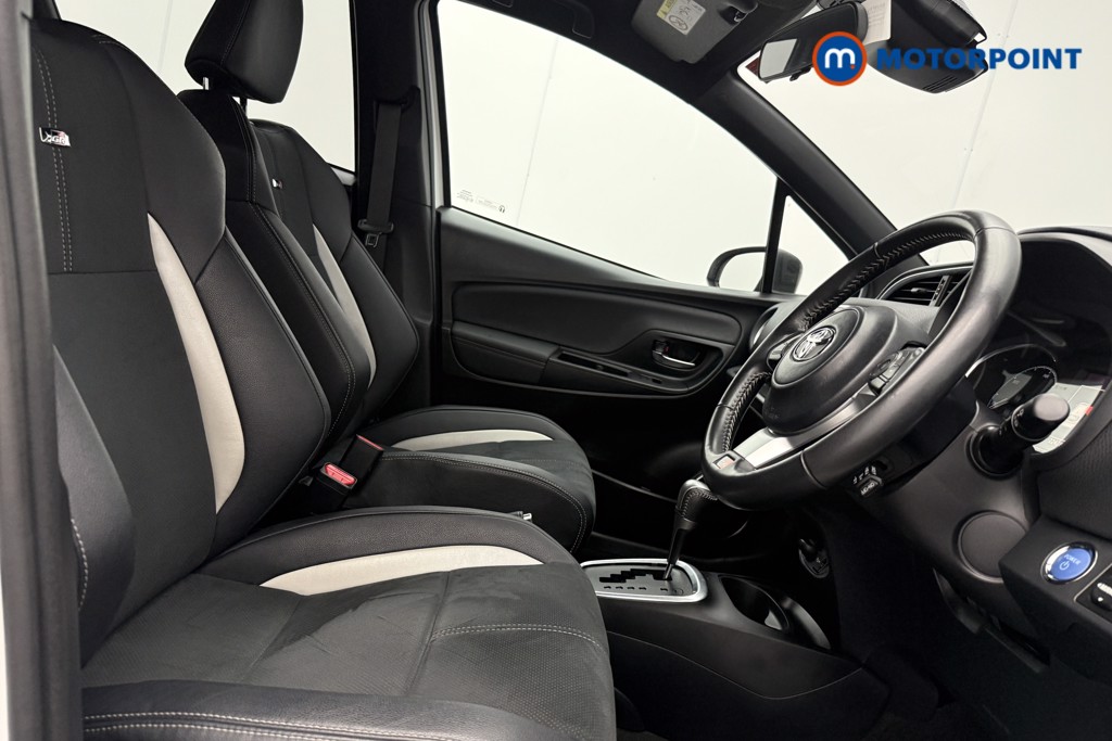 Toyota Yaris Gr-Sport Automatic Petrol-Electric Hybrid Hatchback - Stock Number (1654511) - 8th supplementary image