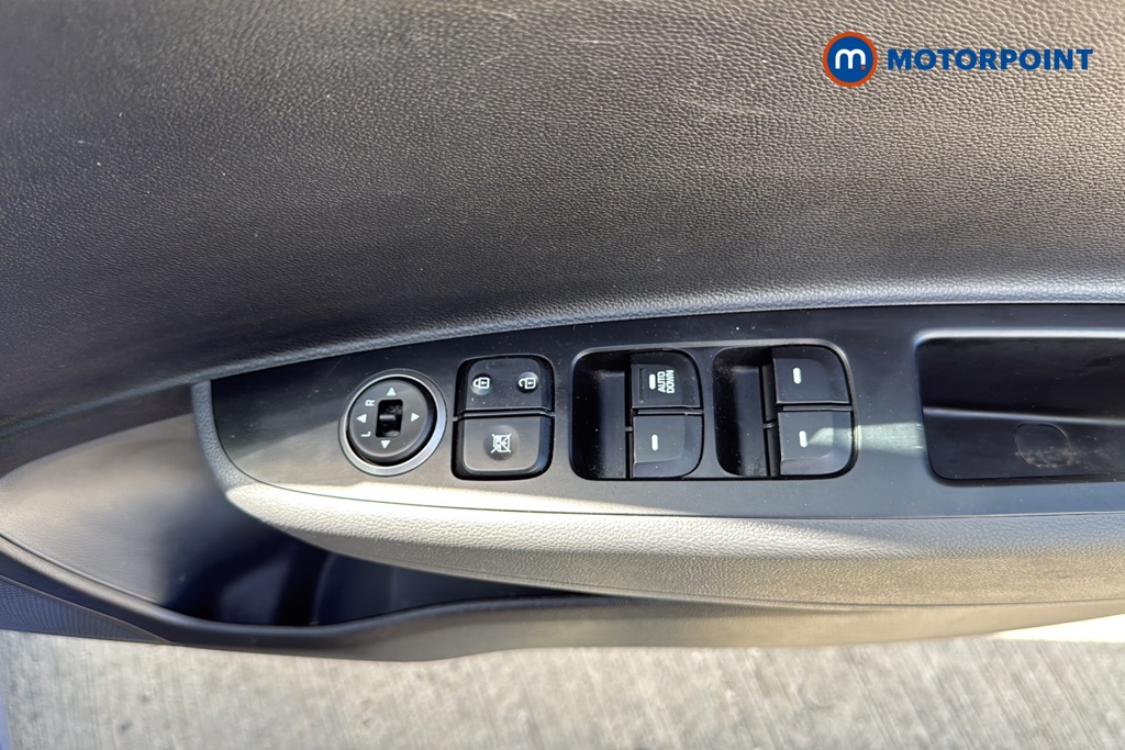 Hyundai I10 Play Manual Petrol Hatchback - Stock Number (1654983) - 19th supplementary image