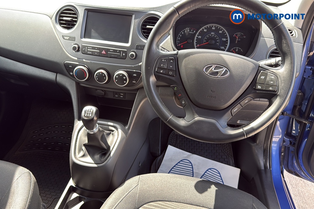 Hyundai I10 Play Manual Petrol Hatchback - Stock Number (1654983) - 1st supplementary image