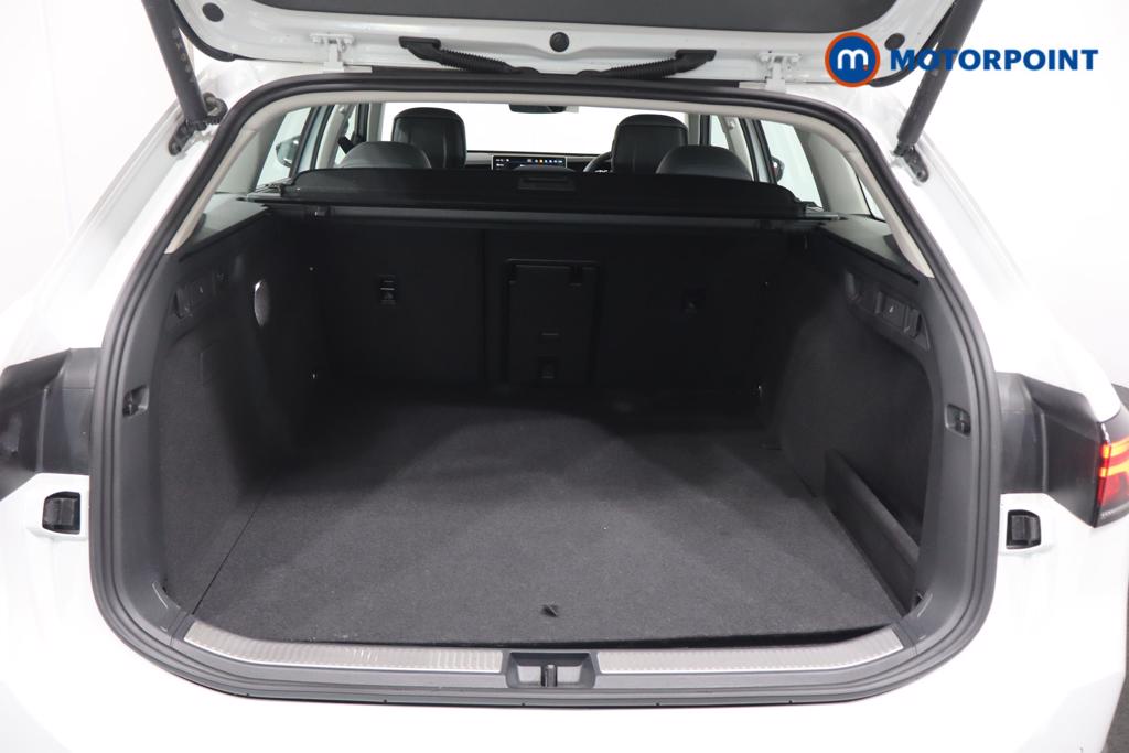 Volkswagen Passat Life Automatic Petrol Plug-In Hybrid Estate - Stock Number (1655210) - 13th supplementary image