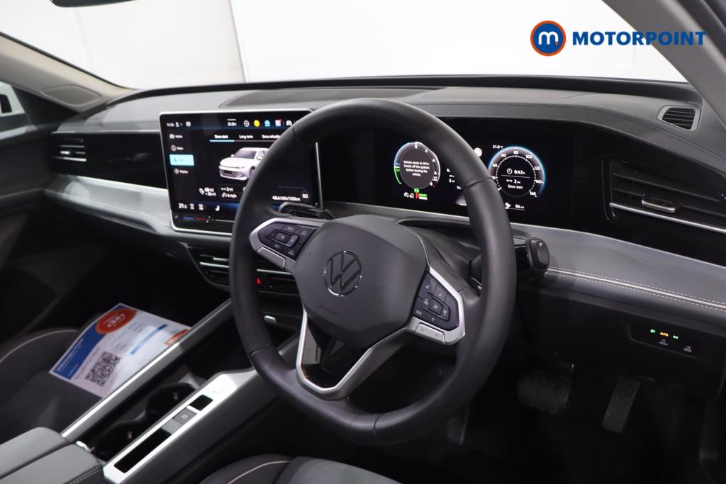 Volkswagen Passat Life Automatic Petrol Plug-In Hybrid Estate - Stock Number (1655210) - 1st supplementary image