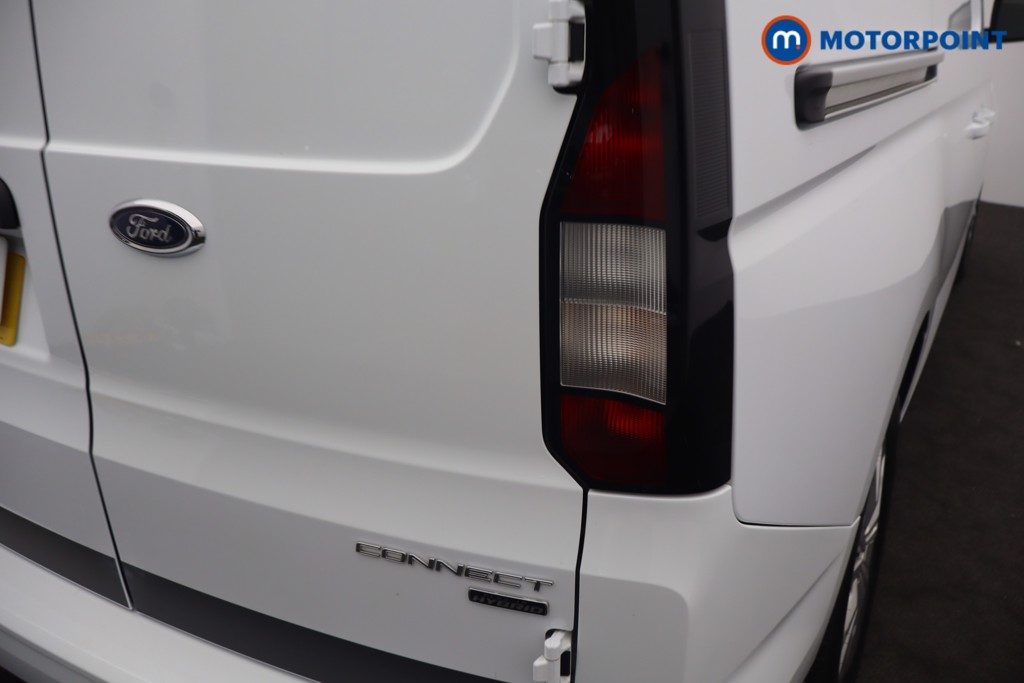 Ford Transit Connect Limited Automatic Petrol Plug-In Hybrid Panel Van - Stock Number (1655488) - 3rd supplementary image