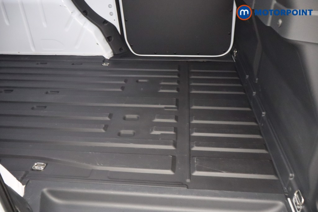 Ford Transit Connect Limited Automatic Petrol Plug-In Hybrid Panel Van - Stock Number (1655488) - 9th supplementary image