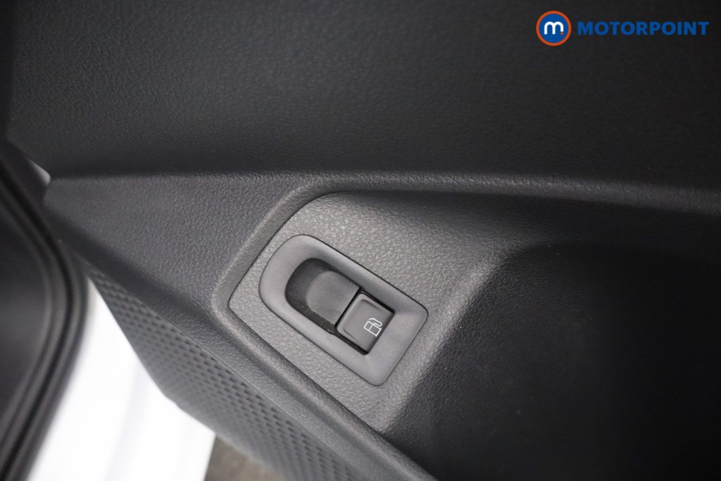 Ford Transit Connect Limited Automatic Petrol Plug-In Hybrid Panel Van - Stock Number (1655488) - 12th supplementary image