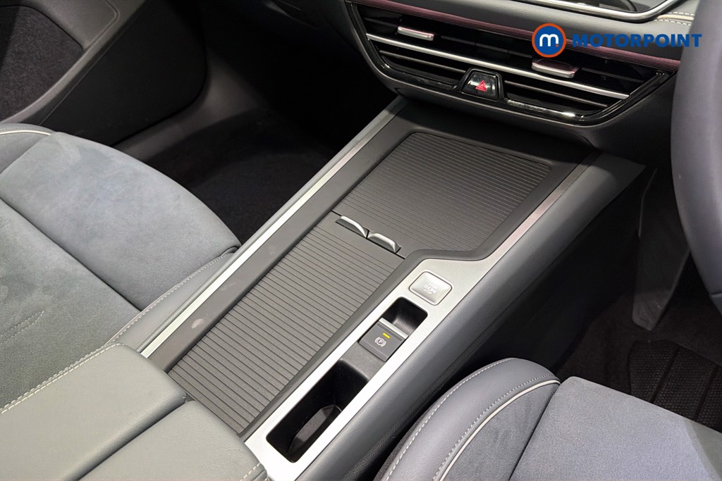 Volkswagen Passat Life Automatic Petrol Plug-In Hybrid Estate - Stock Number (1655494) - 15th supplementary image