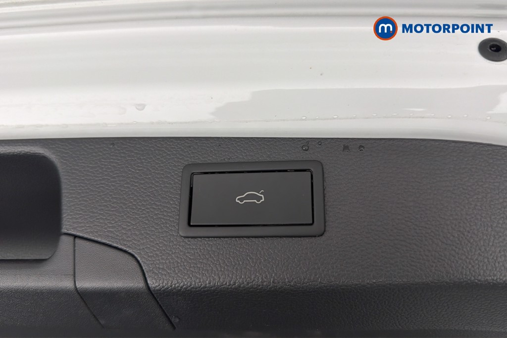 Volkswagen Passat Life Automatic Petrol Plug-In Hybrid Estate - Stock Number (1655494) - 35th supplementary image