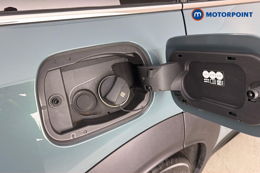 Mini Countryman Cooper Exclusive Automatic Petrol SUV - Stock Number (1656457) - 41st supplementary image