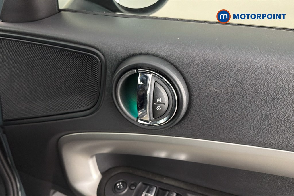 Mini Countryman Cooper Exclusive Automatic Petrol SUV - Stock Number (1656457) - 42nd supplementary image