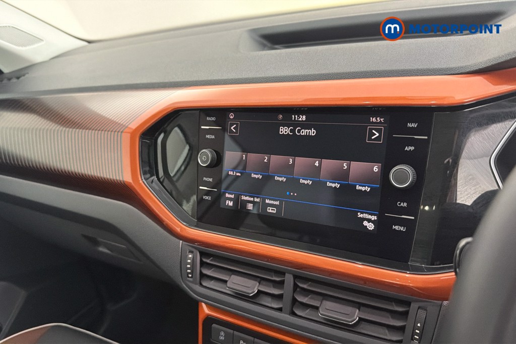 Volkswagen T-Cross SEL Manual Petrol SUV - Stock Number (1656510) - 9th supplementary image