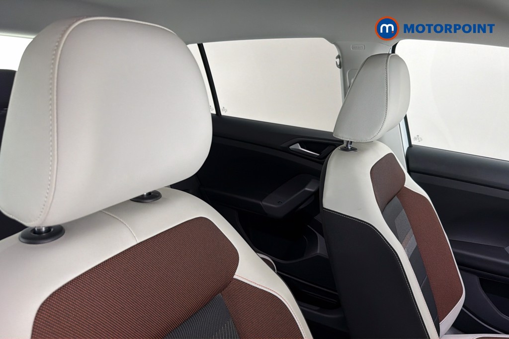 Volkswagen T-Cross SEL Manual Petrol SUV - Stock Number (1656510) - 23rd supplementary image