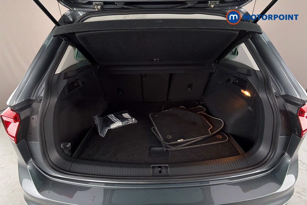 Volkswagen Tiguan SEL Manual Diesel SUV - Stock Number (1656517) - 39th supplementary image