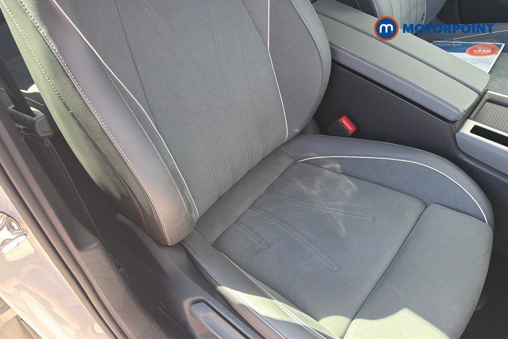 Volkswagen Passat Life Automatic Petrol Plug-In Hybrid Estate - Stock Number (1656629) - 22nd supplementary image